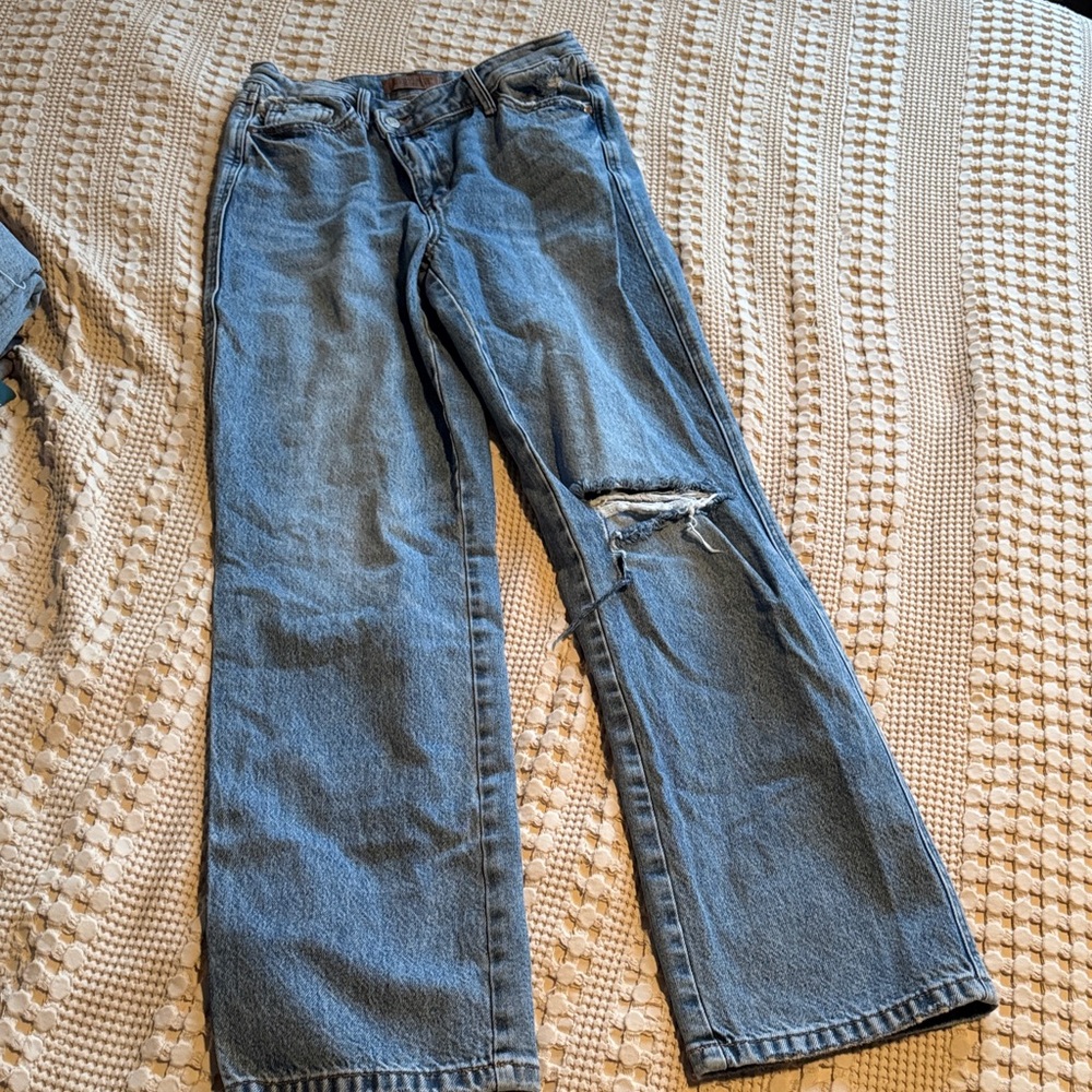Judy Blue Classic Women's Blue Distressed Straight-Leg Jeans